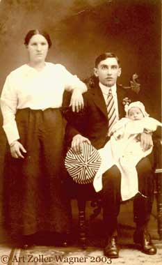 Lola Menéndez Conde & Juaco Martinez with son José Antonio